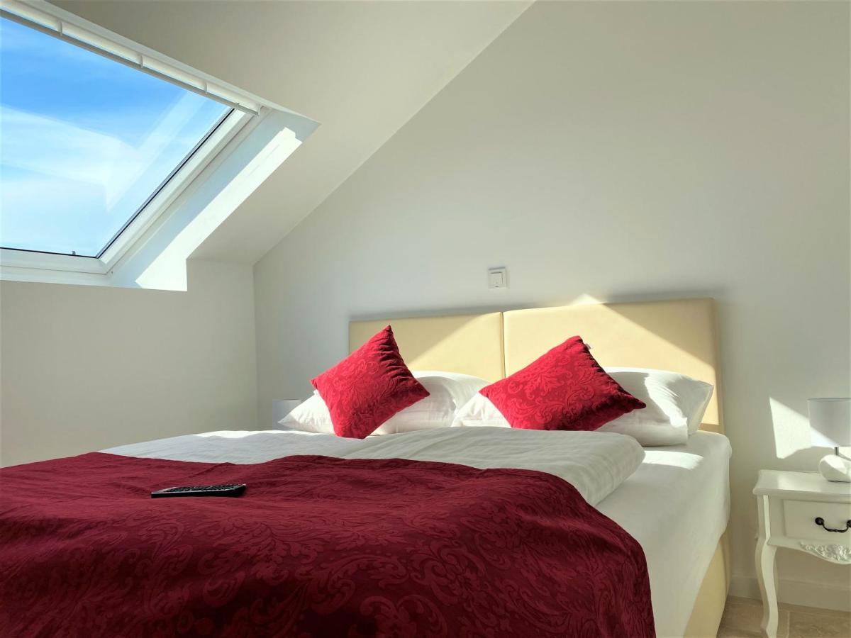 Villa M - Your Business & Holiday Apartment In Sibenik Exterior photo