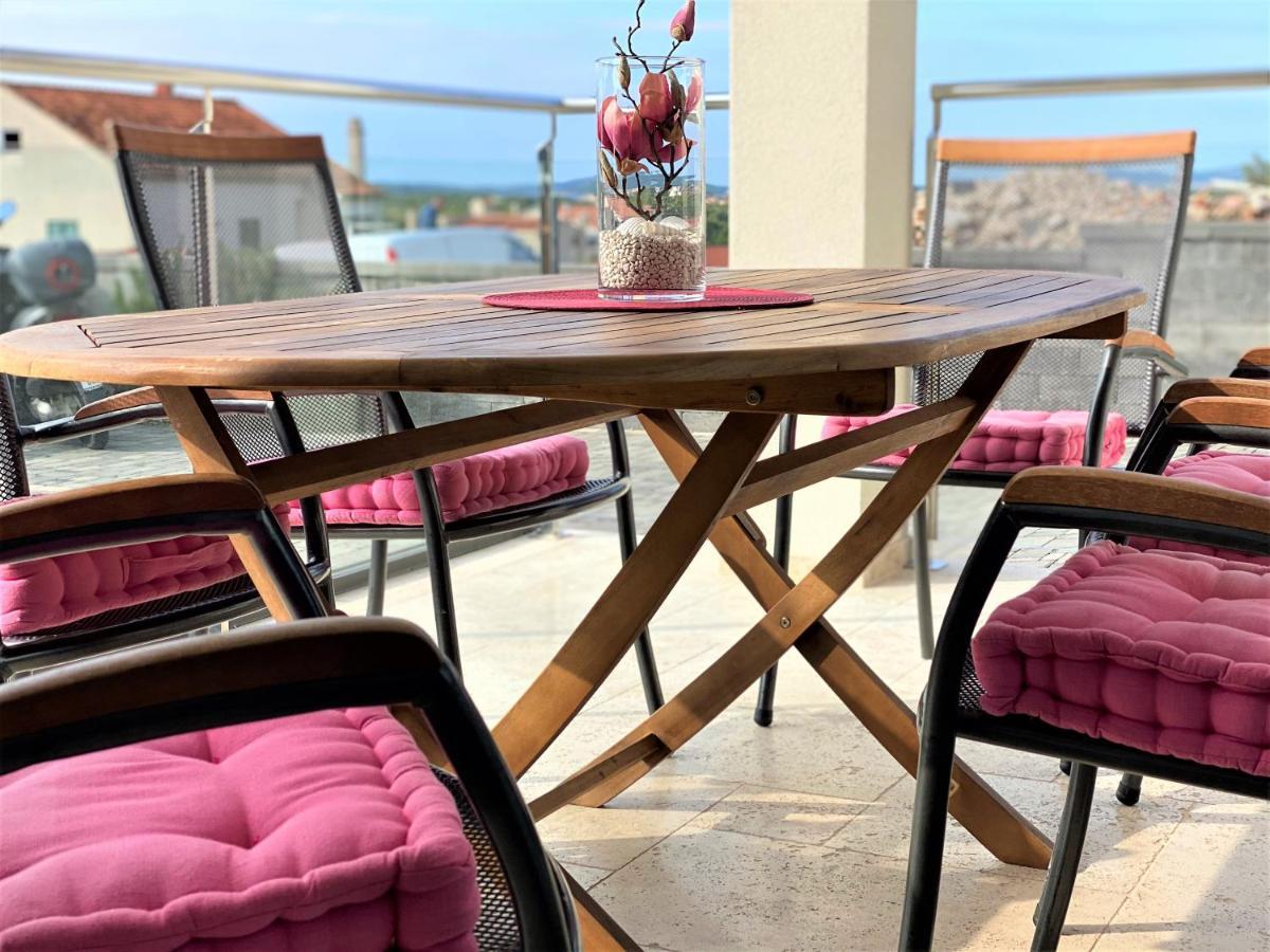Villa M - Your Business & Holiday Apartment In Sibenik Exterior photo