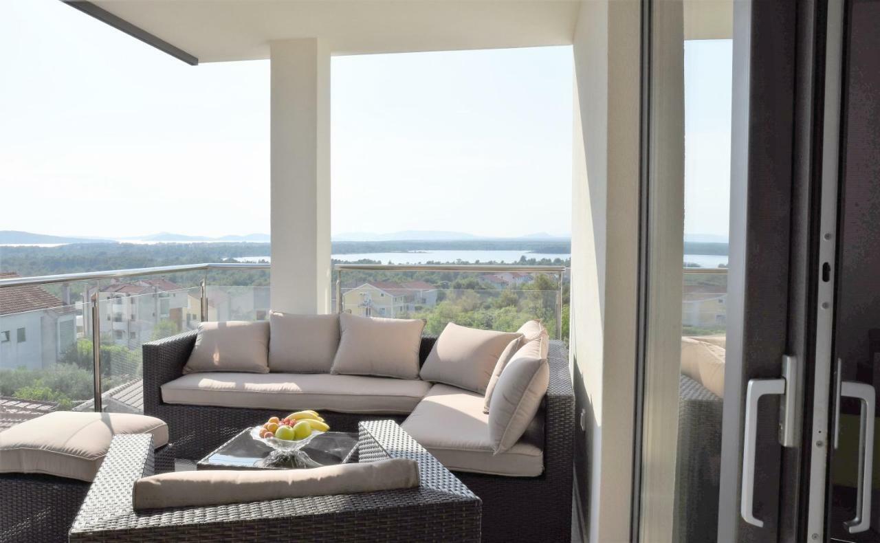 Villa M - Your Business & Holiday Apartment In Sibenik Exterior photo